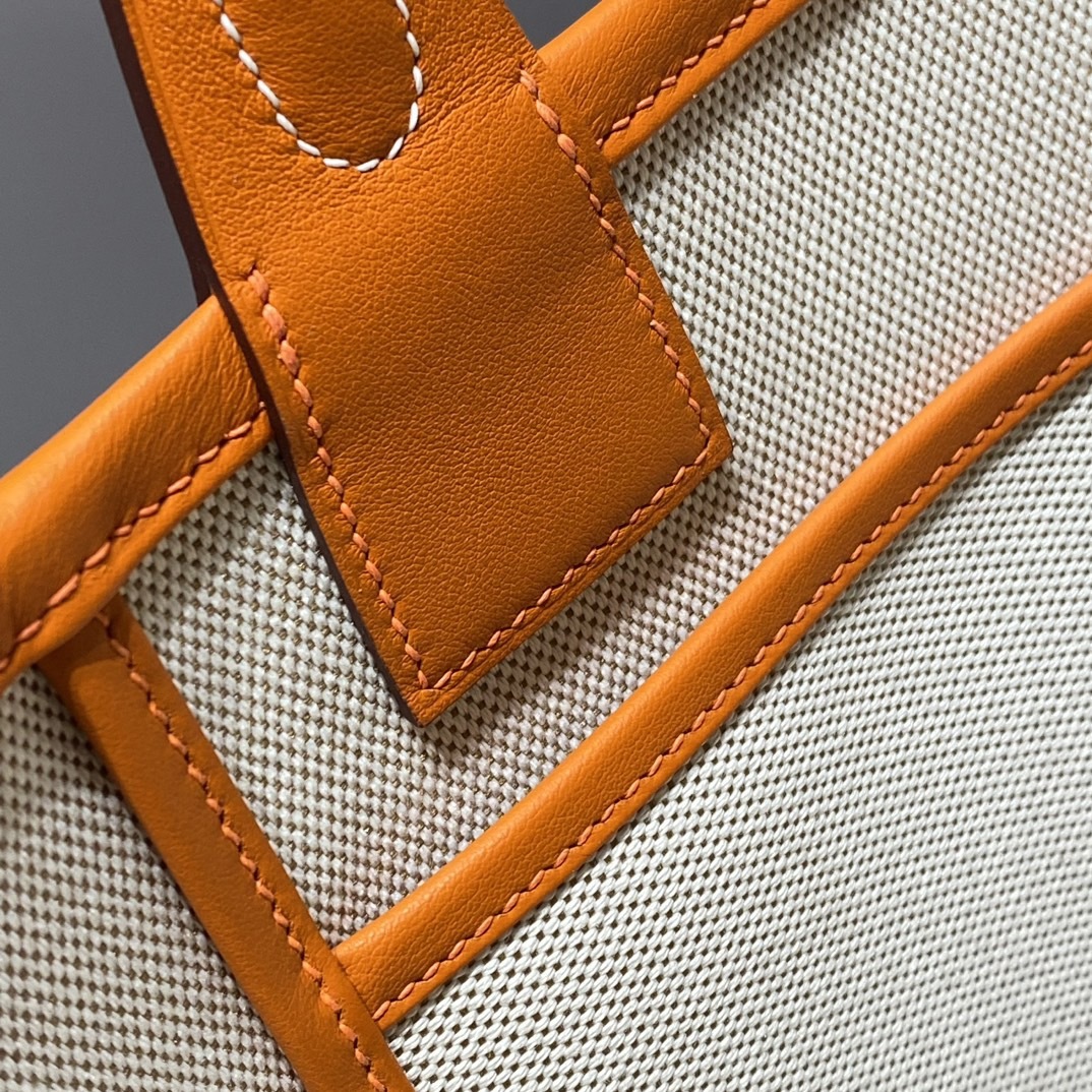 Steeple 25 bag