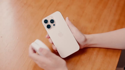 Ulanzi LM23 Mobile Phone Magnetic Pocket LED Light (Black L238 / White M094)