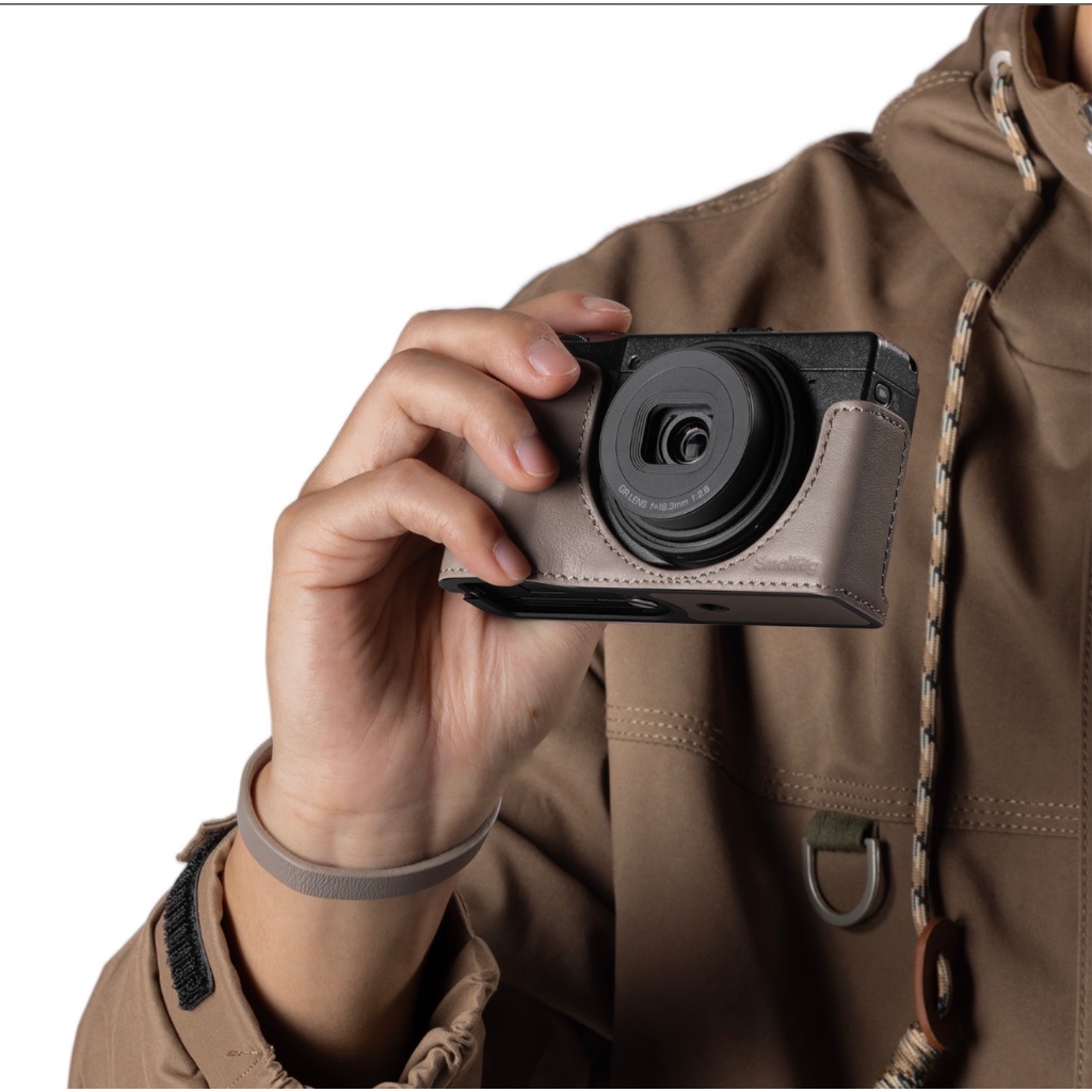 SmallRig Leather Case Kit For Ricoh GR IV / GR IIIx / GR III HDF / GR IIIx HDF (Black 5676  / Grey 5677 / Red 5678)