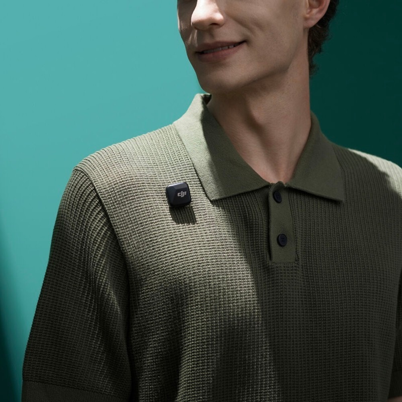 DJI Mic Mini Clip-On Transmitter with Built-In Microphone (Black)