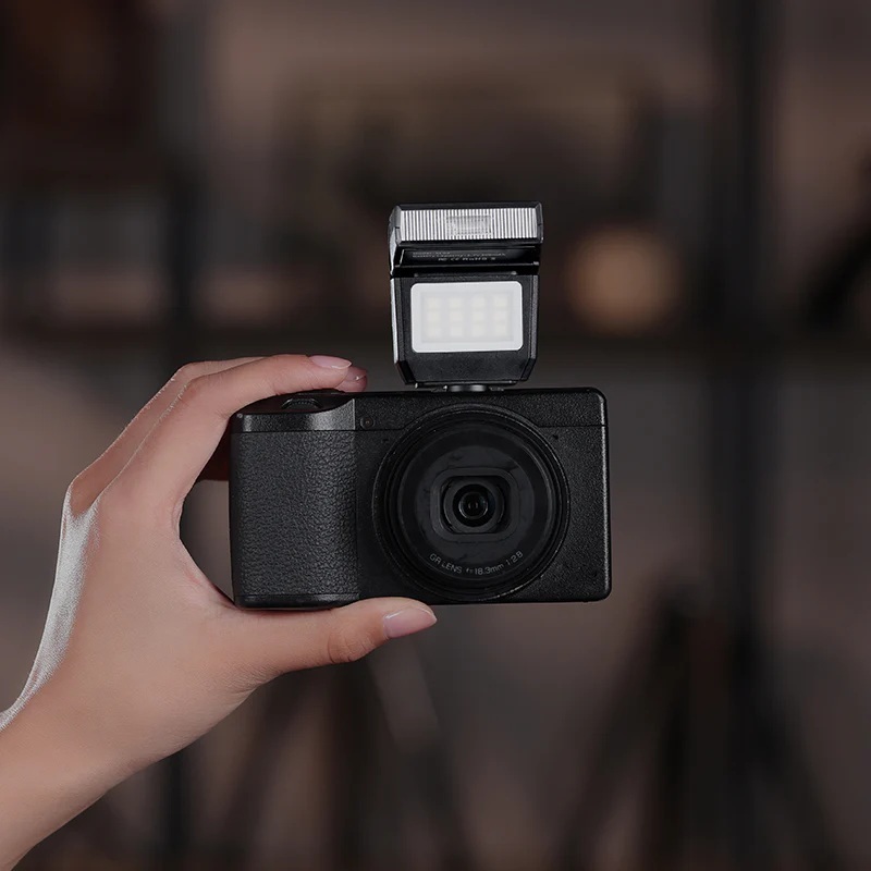 Ulanzi SL03 Firefly Camera Flash Light (L200)