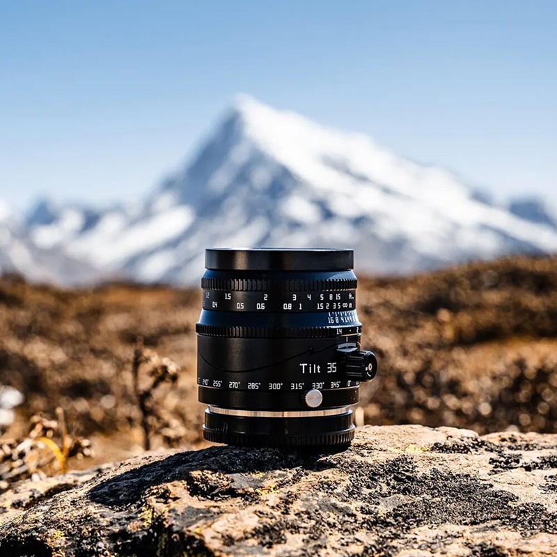 TTArtisan 35mm F1.4 Tilt Manual Focus Lens (Black) - E / X Mount 