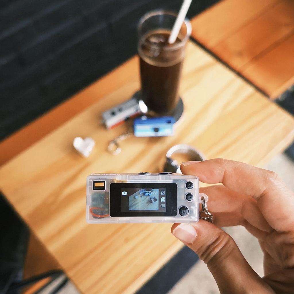 48 Boxes Kodak Charmera Keychain Digital Camera (Blind Box)