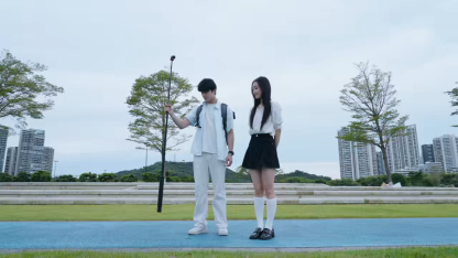 Ulanzi MT-80 Auto-Open Tripod & Light Stand 2M with Universal 1/4″ Mount (T171A)