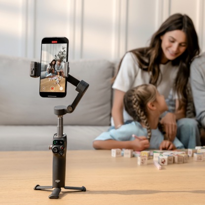 DJI Osmo Mobile 8 Smartphone Gimbal Stabilizer