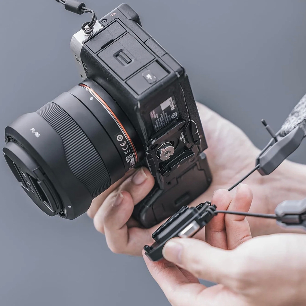 FALCAM F38 Multi-Hole Quick Release Plate (3301) / Base (3364) / Plate+Base(3404)