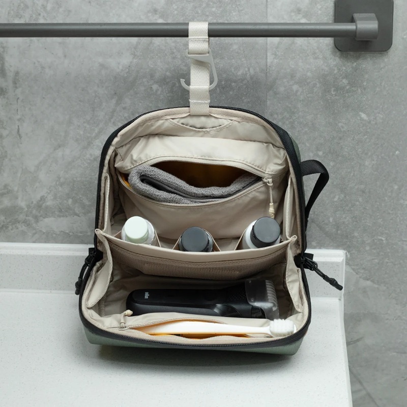 PGYTECH Wash Pouch (Black / Green)