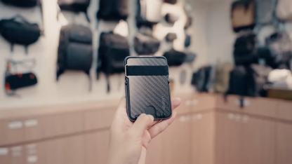 Ulanzi ML25 MagLock Cardholder and Phone Stand (M095)