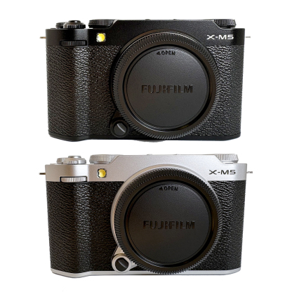 Fujifilm X-M5 (Black / Silver) + Fujifilm 15-45mm Lens