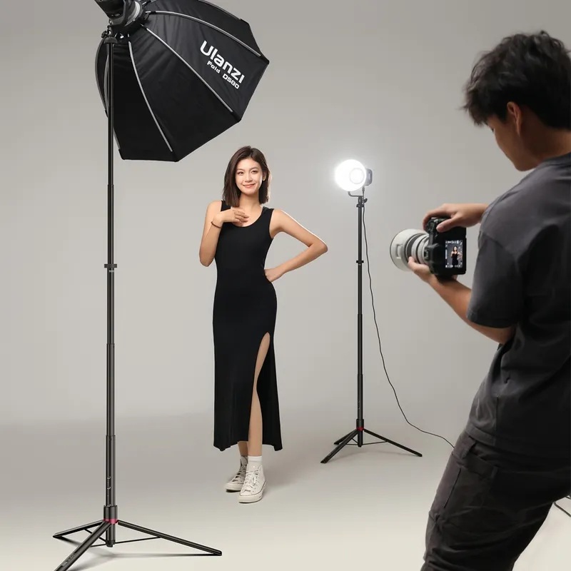 Ulanzi AT-05 2M Heavy Duty Foldable Light Stand (T083)