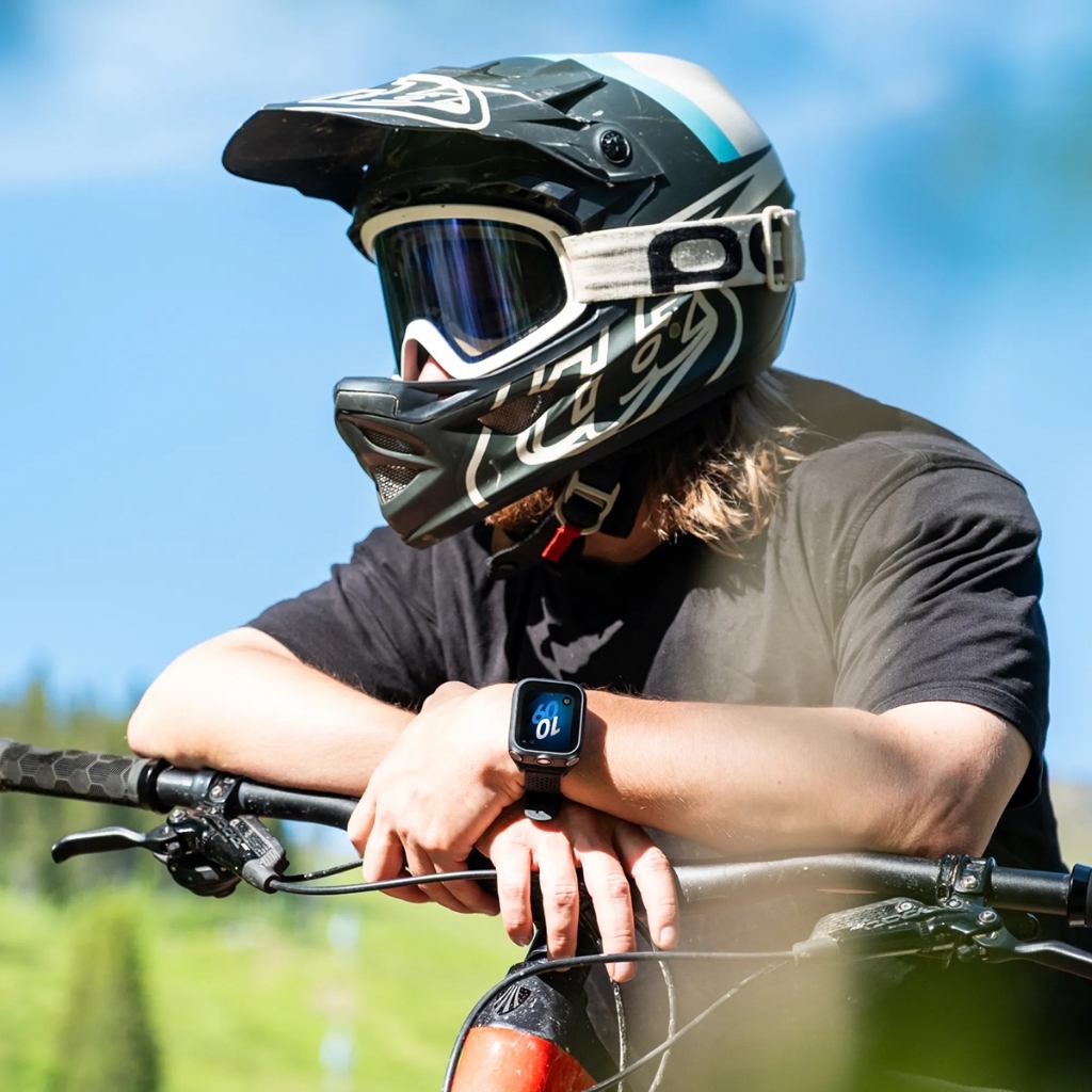 Insta360 GPS Preview Remote with Built-in Mic (For Insta360 X5 / X4 Air / Ace Pro 2 Action Camera)