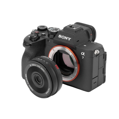 Viltrox AF 26mm F/2.8 EVO Pancake Full Frame Lens (Sony E FE / Nikon Z)