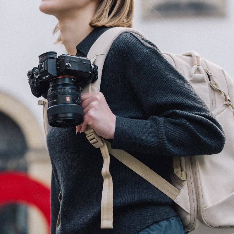 PGYTECH OneGo Lite Backpack 16L (Black / Cream / Green)