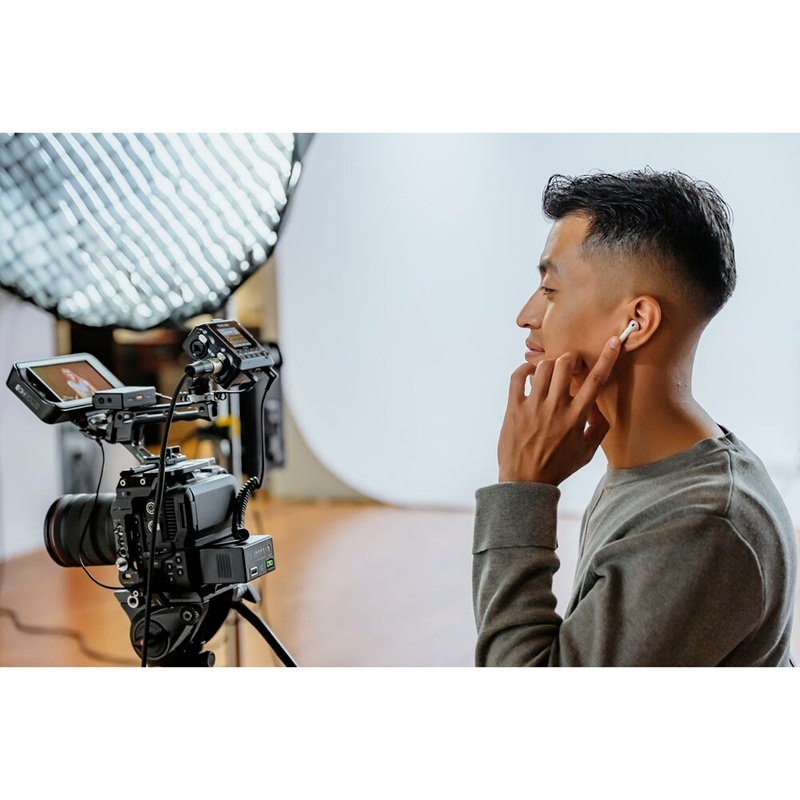 Tascam FR-AV2 32-Bit-Float Portable Audio Field Recorder + Tascam AK-BT2 Bluetooth Adapter