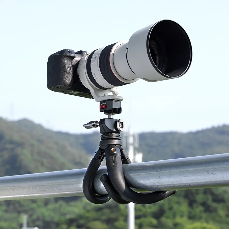 Ulanzi MT-68 -- Claw Quick Release Octopus Tripod (T061CNB1)