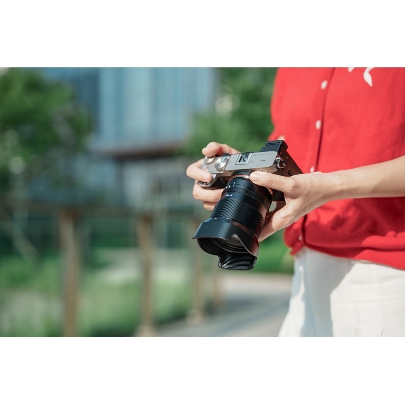 TTArtisan AF 75mm F2 Full Frame Lens (Black) - E / Z / L Mount