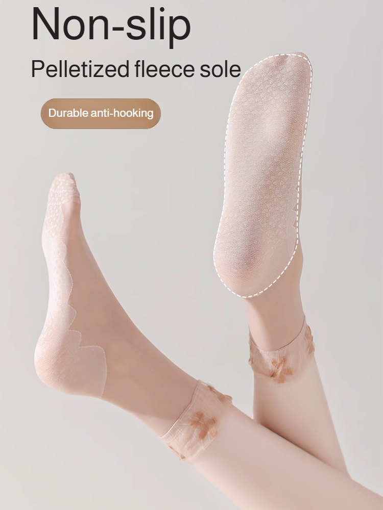 Clover Core Silk Loose Flesh Color Summer Short Stockings