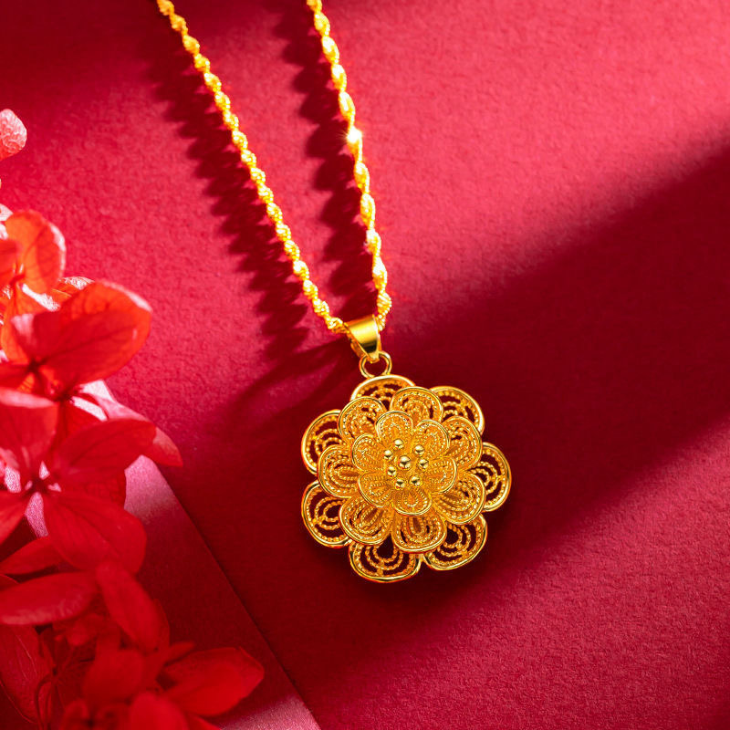 Lady Pendant Necklace of Prosperity Flower