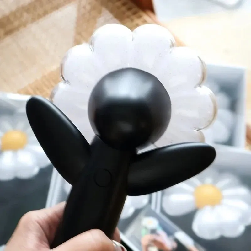 GD G-DRAGON Ubermensch 官方應援手燈支架｜權志龍雛菊盆栽造型展示架