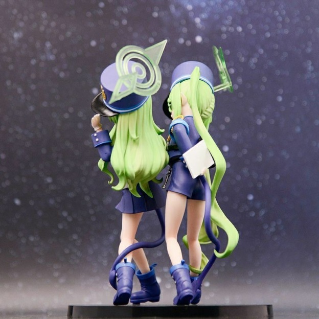 學院雙子 橘希望&橘光之探頭美少女雕像
