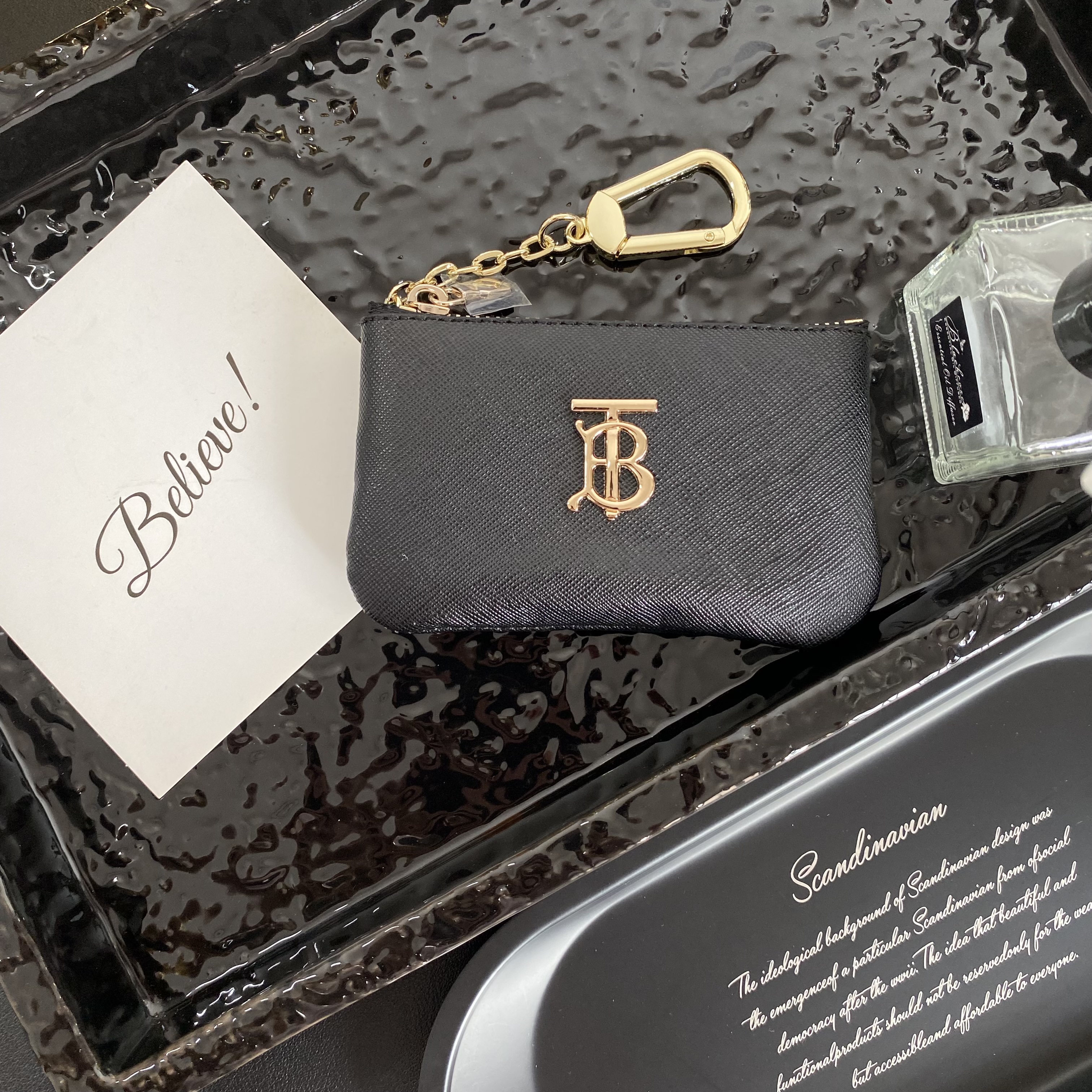 巴寶莉金標十字紋拉鏈卡包-CASEZONE