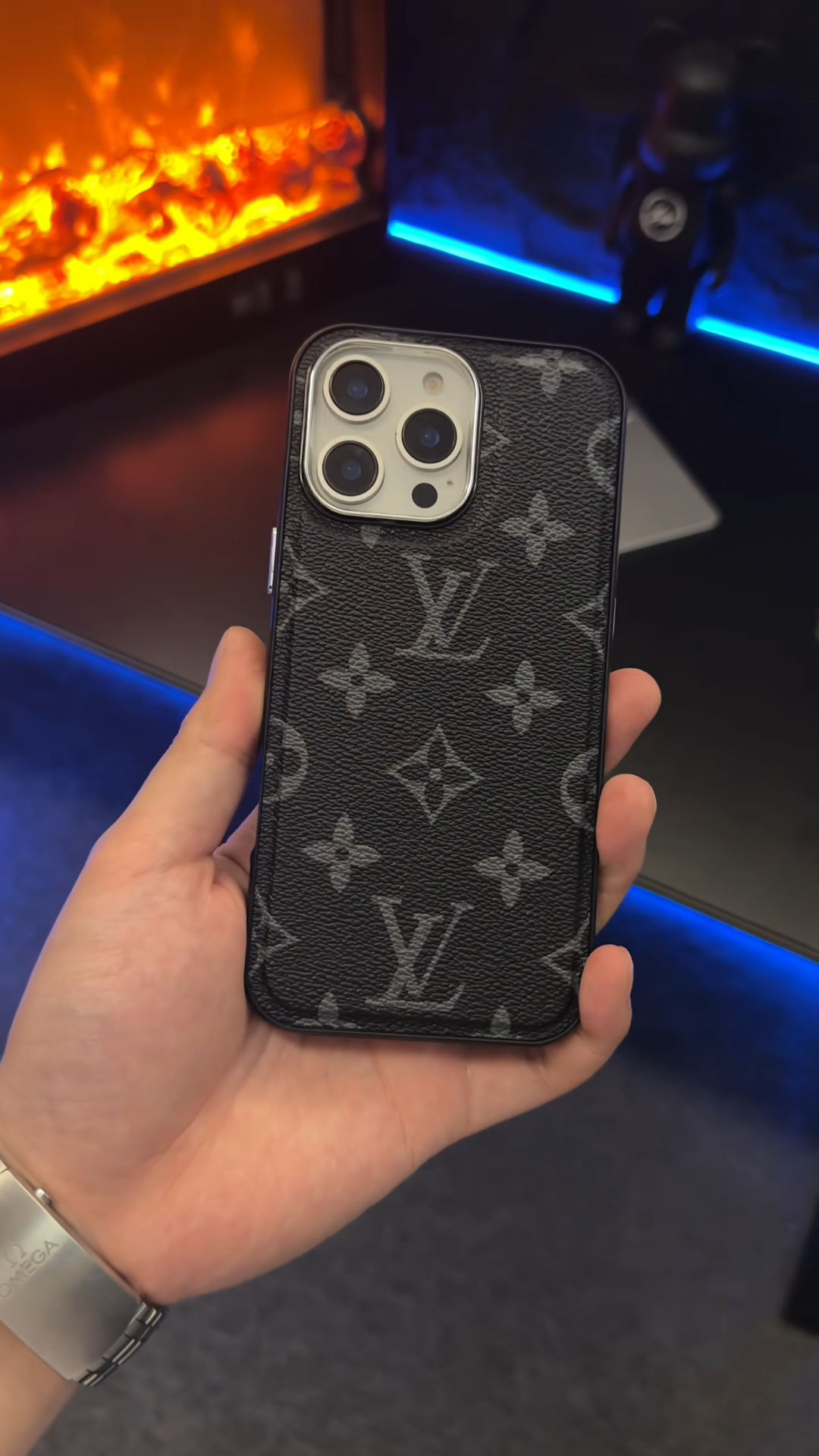 路易威登輕奢復古皮質手機殼-CASEZONE