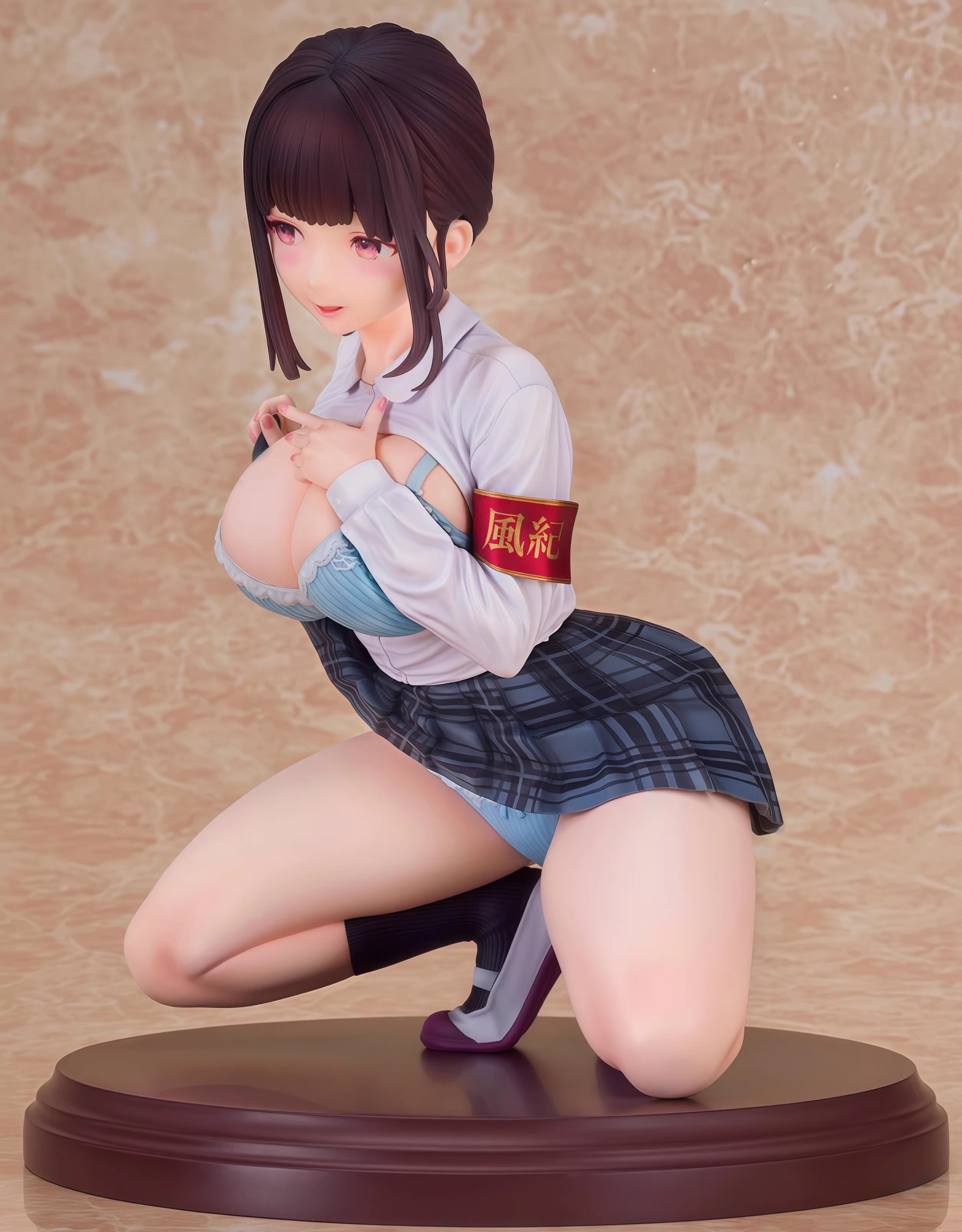 美岬花音 美少女要…擾亂風紀嗎