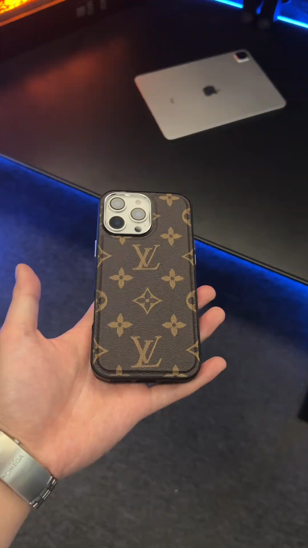 路易威登輕奢復古皮質手機殼