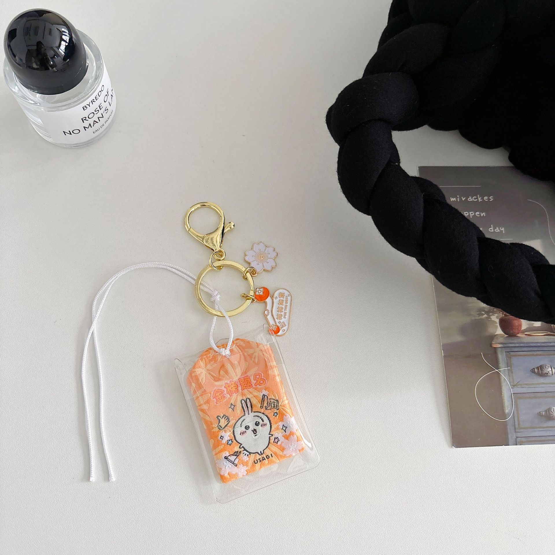 吉伊卡哇 Chiikawa 刺繡御守掛包｜可愛角色隨身小包・動漫周邊
