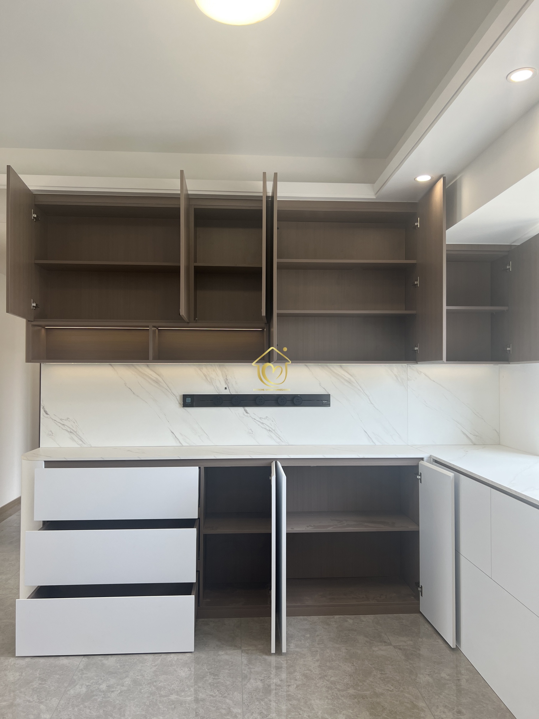 Real shoot case003-Extreme Space Furnishings