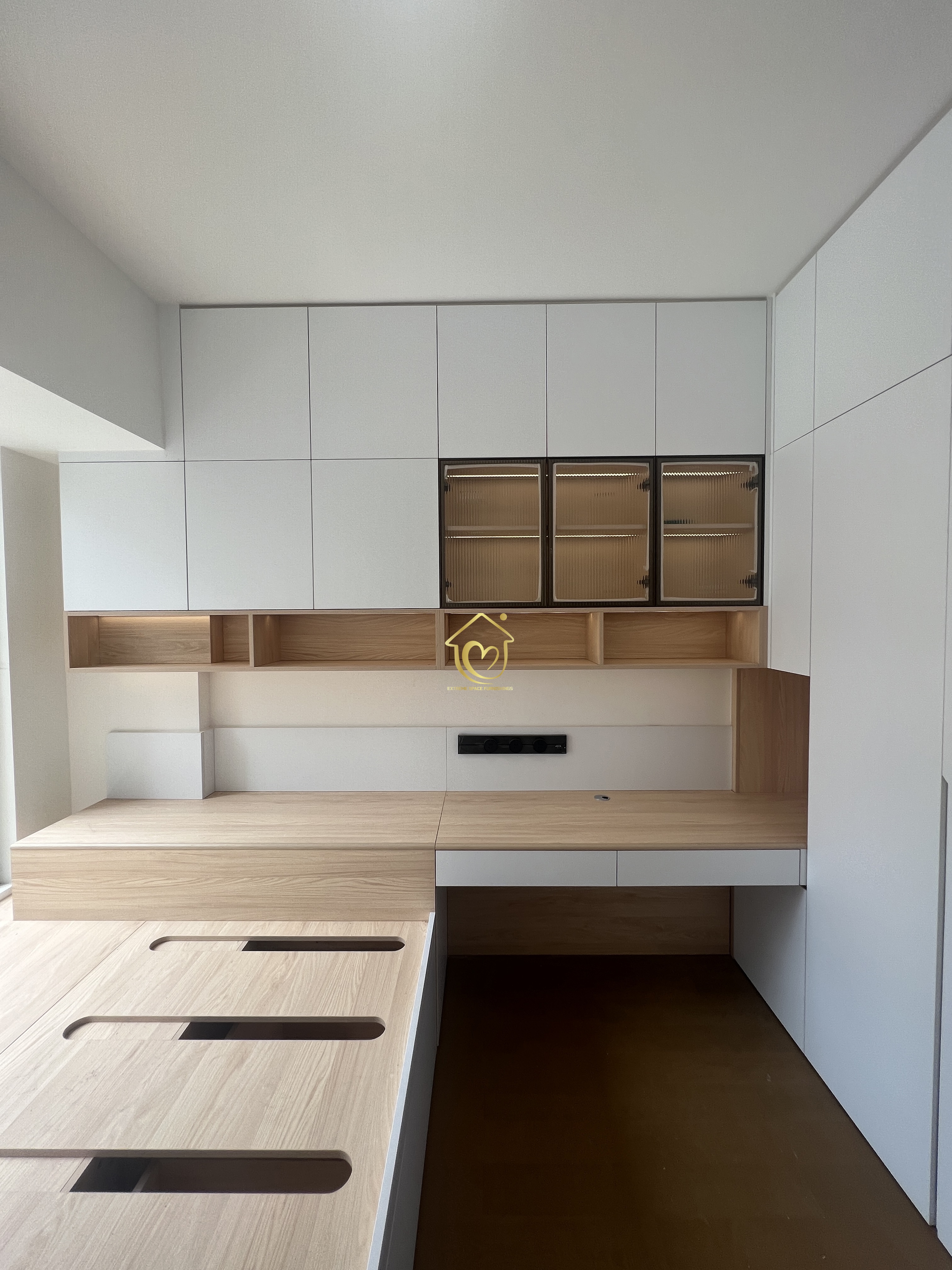 Real shoot case003-Extreme Space Furnishings