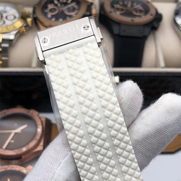 빅뱅 301.SE.230.RW 44MM