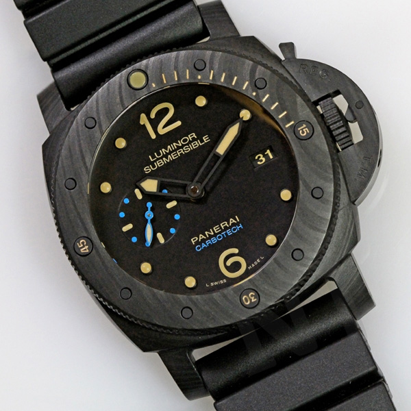Luminor Submersible 1950 Carbotech™ 쓰리 데이즈 오토매틱 PAM00616 47mm 시계