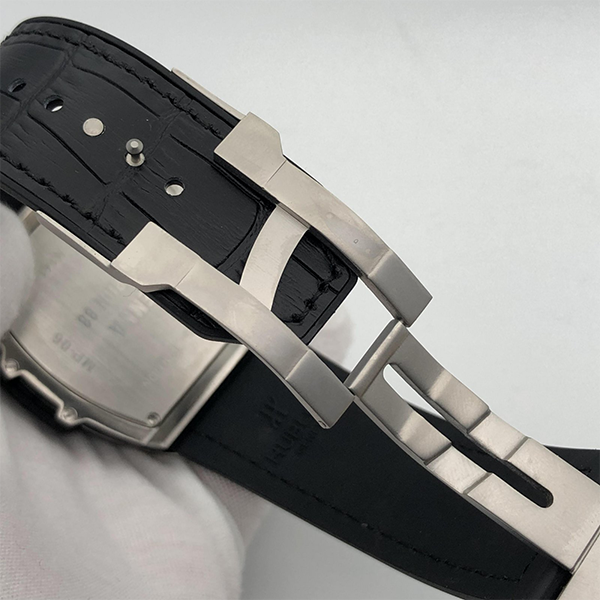 스피릿 오브 빅뱅 601.NM.0173.LR 45MM