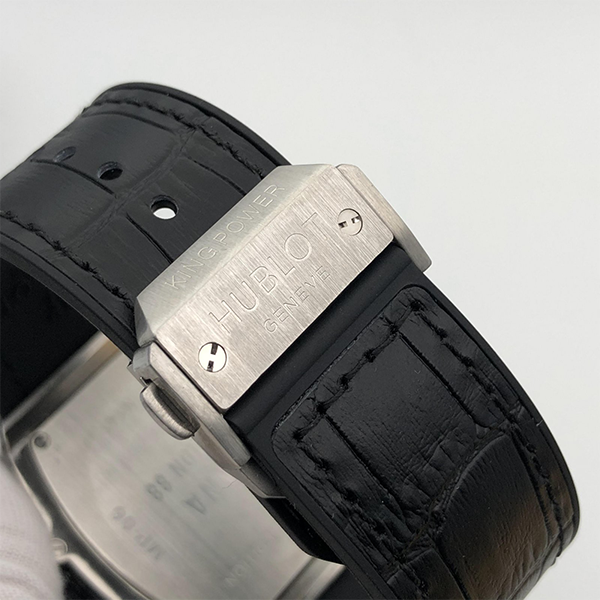 스피릿 오브 빅뱅 601.NM.0173.LR 45MM