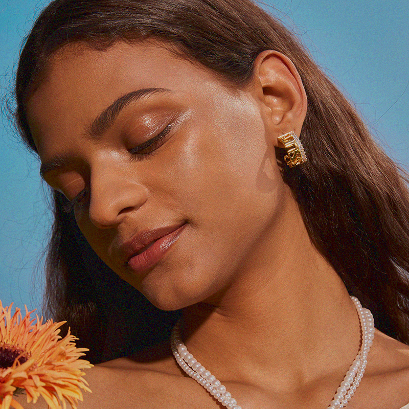 SOLAR C-Hoop Earrings