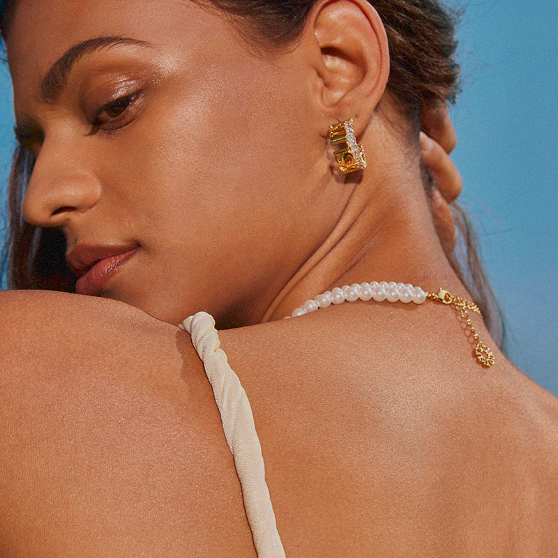 SOLAR C-Hoop Earrings