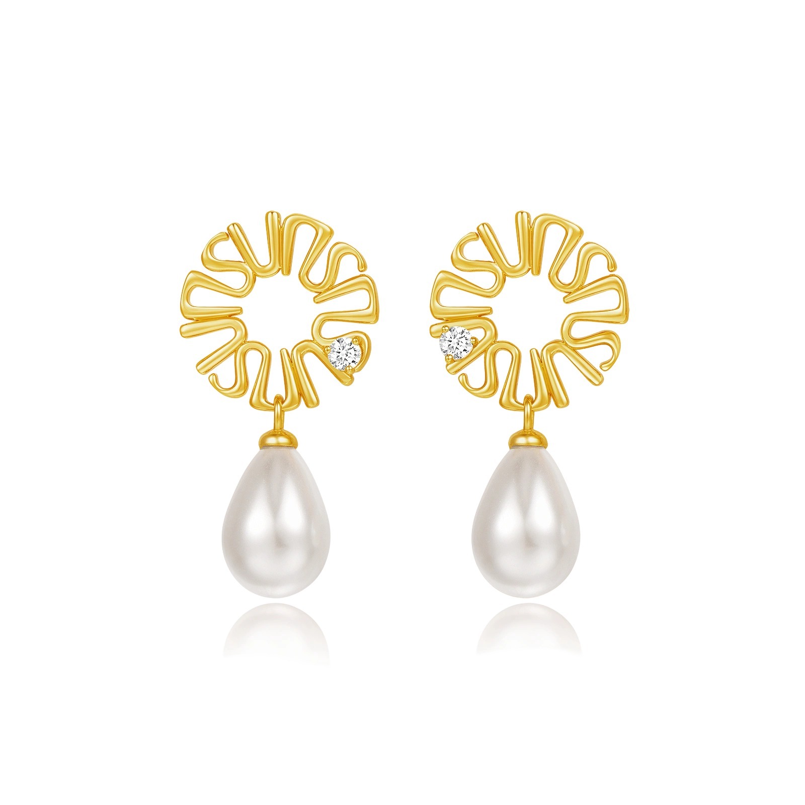 SOLAR Teardrop Pearl Earrings