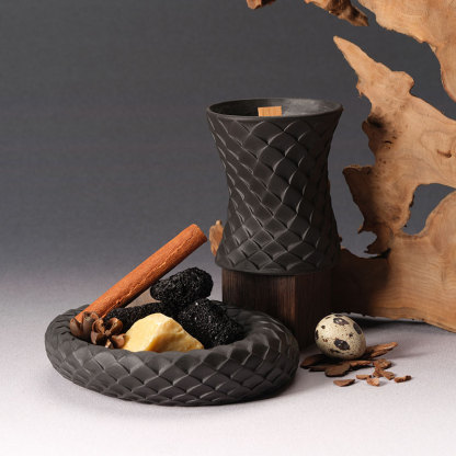 Longevity Serpent Scented Candle（Black）