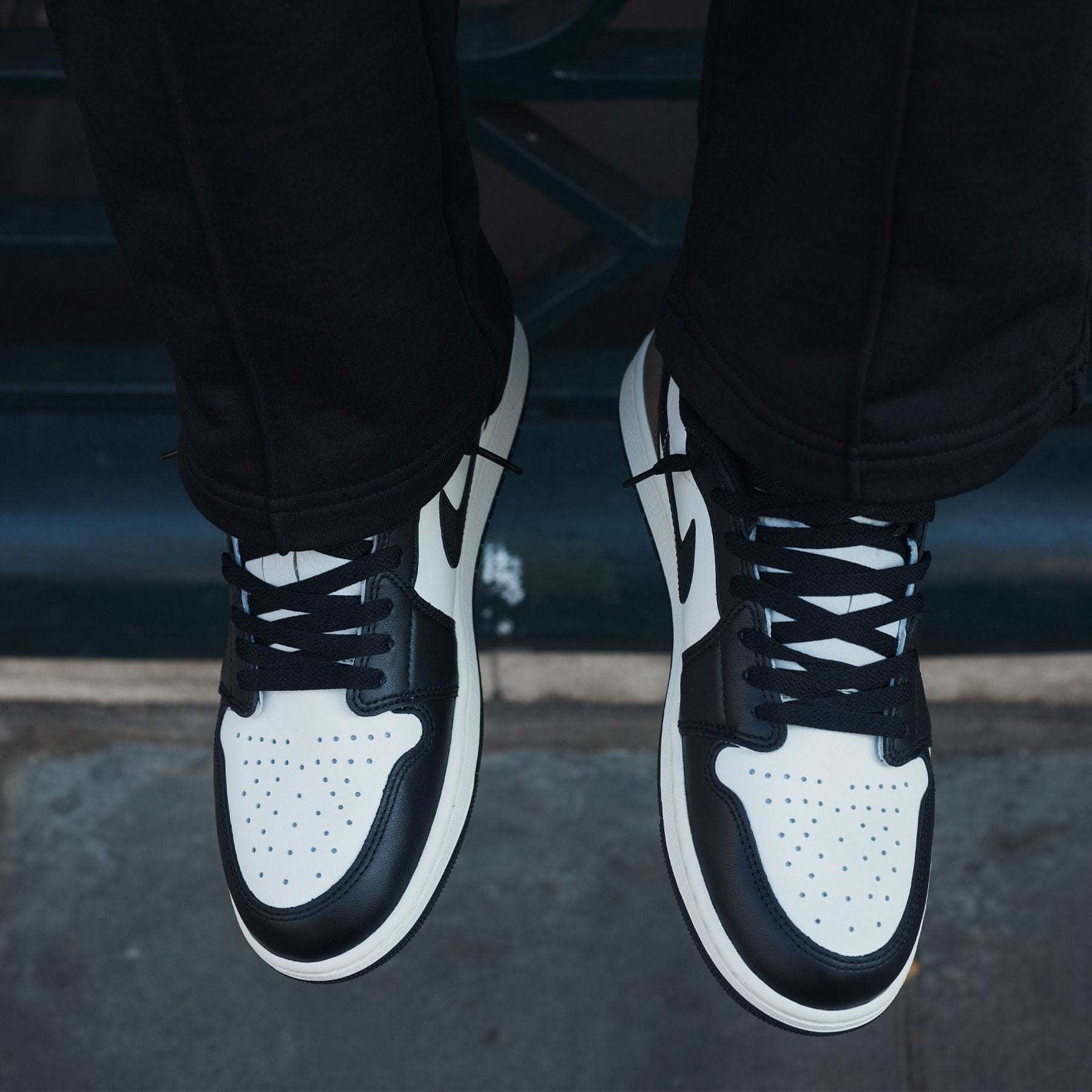 Air Jordan 1 Low OG 'Mocha'