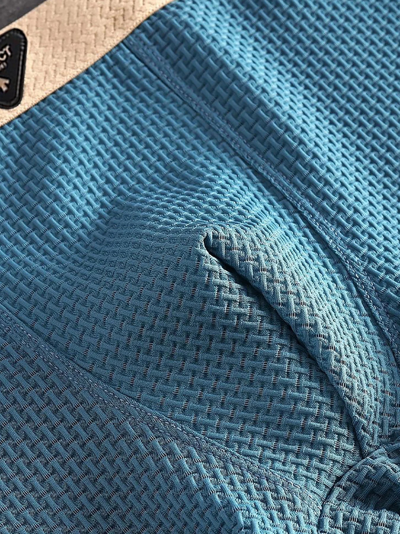 A 5-piece simple and casual men's underwear set