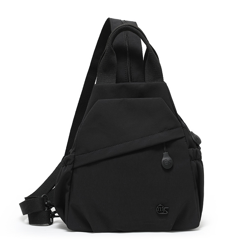 กระเป๋าคาดอกความจุใหญ่สไตล์เกาหลี 🌧️ วัสดุไนลอนนุ่มคุณภาพสูง กันน้ำและทนทานต่อการขีดข่วน 📏 พื้นที่จัดเก็บอเนกประสงค์ เก็บของได้ง่าย