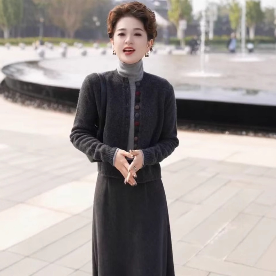 เสื้อสเวตเตอร์แขนยาวหรูหรา