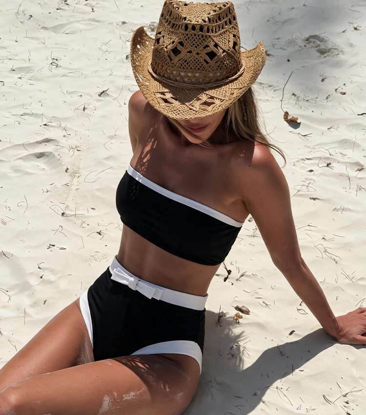 TT6 Swimsuit set(s)