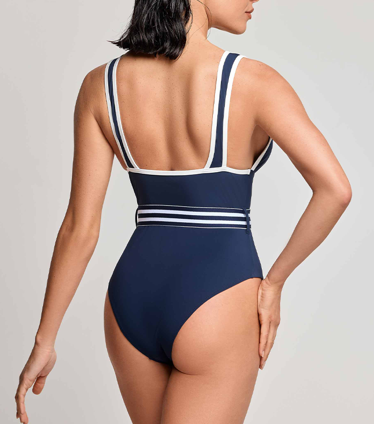 TT5 Swimsuit set(s)