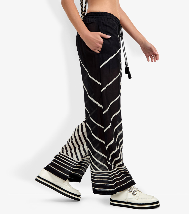 Black and White Striped Print Swimsuit set(s)