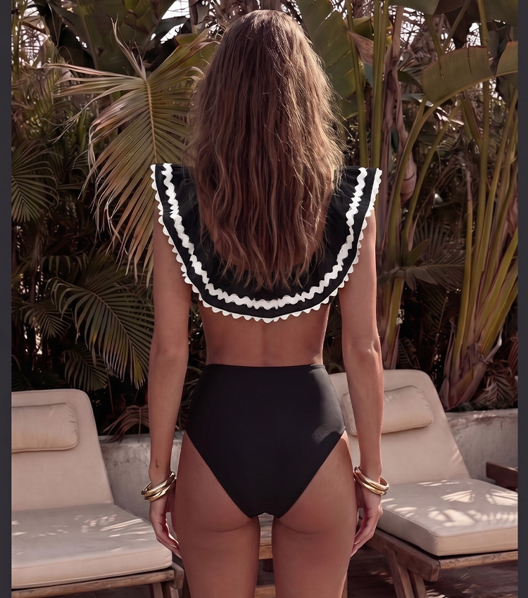 Black Ruffle Off-the-shoulder Swimsuit set(s)