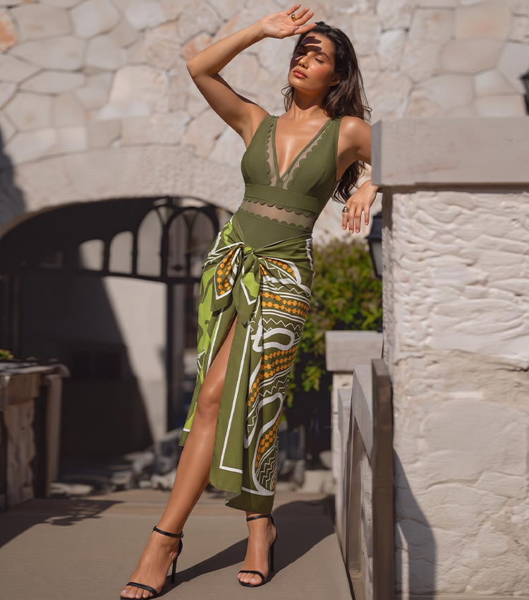 TT1 Swimsuit set(s)
