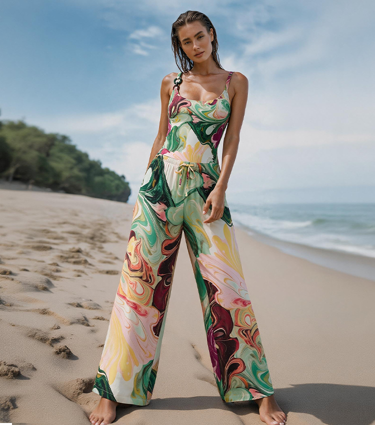 Red and Green Gradient Print Swimsuit set(s)