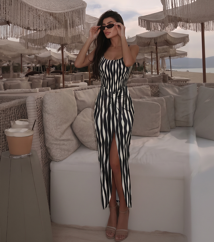Round Neck Stripe Print Black Swimsuit Set(s)